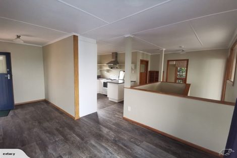 Photo of property in 1 Howard Road, Point Howard, Lower Hutt, 5013