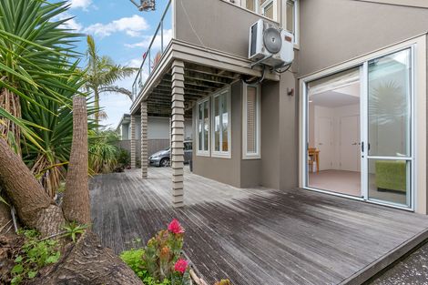 Photo of property in 2/50 The Esplanade, Eastern Beach, Auckland, 2012