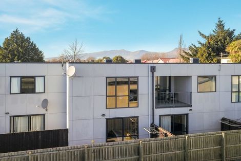 Photo of property in 3/75 Thackeray Place, Waltham, Christchurch, 8023