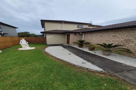 Photo of property in 23 Riverglade Parkway, Te Atatu South, Auckland, 0610