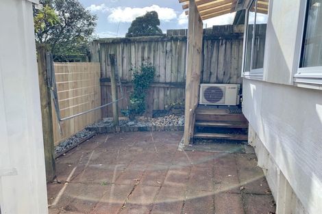 Photo of property in 3/80 West Coast Road, Glen Eden, Auckland, 0602