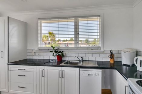 Photo of property in 5 Purnell Place, Marton, 4710