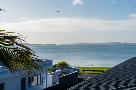 Photo of property in 2/50 The Esplanade, Eastern Beach, Auckland, 2012