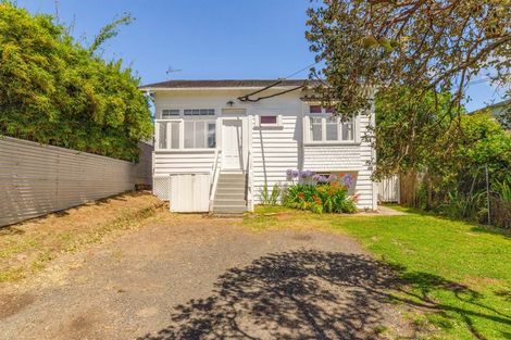 Photo of property in 2/5 Edgars Road, Westmere, Auckland, 1022