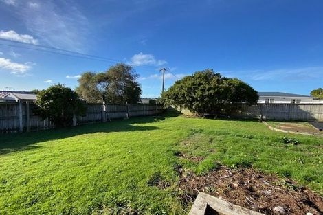 Photo of property in 37 Fairclough Road, Beach Haven, Auckland, 0626