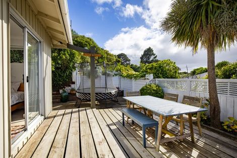 Photo of property in 25a Houghton Bay Road, Houghton Bay, Wellington, 6023