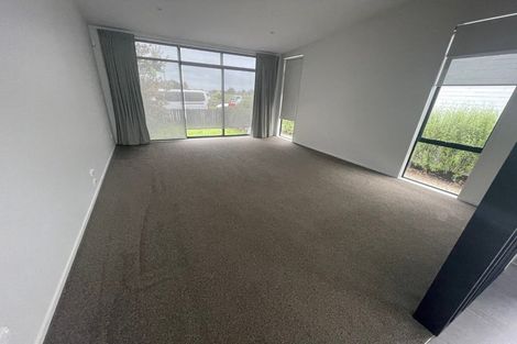 Photo of property in 19 Lieutenant Lane, Papakura, 2110