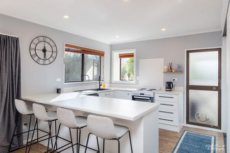 Photo of property in 2/3 Ararino Street, Trentham, Upper Hutt, 5018