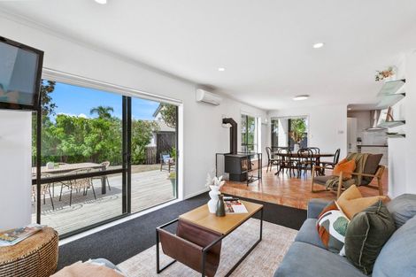 Photo of property in 30 Mariner Drive, Gulf Harbour, Whangaparaoa, 0930