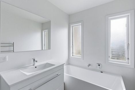 Photo of property in 556 Queen Street East, Levin, 5510