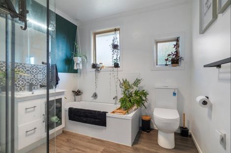 Photo of property in 33e Sanders Avenue, Westown, New Plymouth, 4310