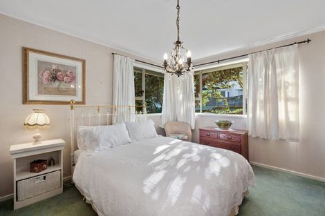 Photo of property in 29 Sequoia Place, Sunnynook, Auckland, 0620
