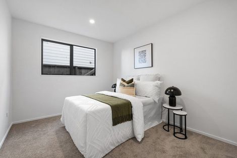 Photo of property in 144a Oaktree Avenue, Browns Bay, Auckland, 0630