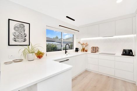 Photo of property in 215 Gloucester Road, Mount Maunganui, 3116