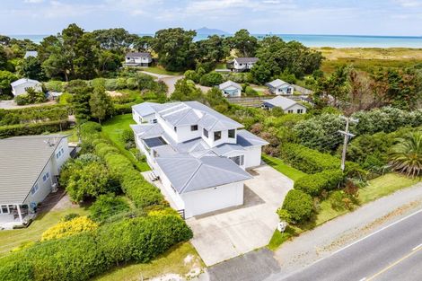 Photo of property in 689 Cove Road, Waipu, 0582