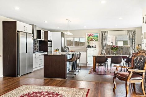 Photo of property in 17 Wye Oak Drive, Schnapper Rock, Auckland, 0632