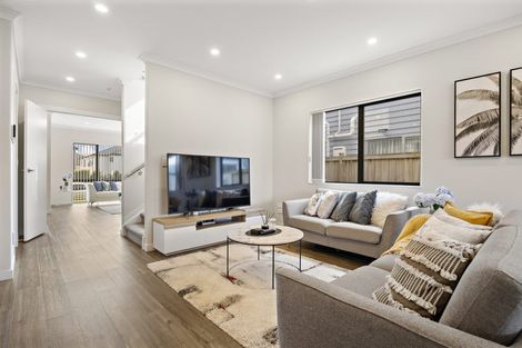 Photo of property in 30 Hikuawa Road, Flat Bush, Auckland, 2019