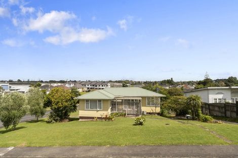 Photo of property in 35 Barbary Avenue, Kelston, Auckland, 0602