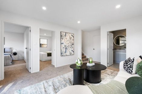 Photo of property in 144a Oaktree Avenue, Browns Bay, Auckland, 0630