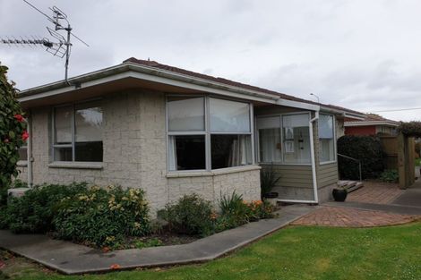 Photo of property in 2/66 Highsted Road, Bishopdale, Christchurch, 8053