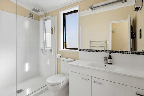 Photo of property in 78 Pemberton Avenue, Bayview, Auckland, 0629