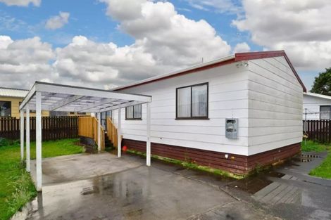 Photo of property in 1/11 Maplesden Drive, Clendon Park, Auckland, 2103