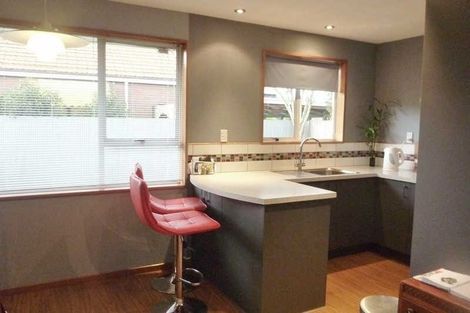 Photo of property in 2/20 Sawyers Arms Road, Northcote, Christchurch, 8052