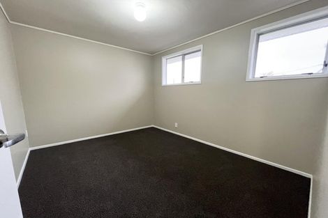 Photo of property in 42 Cobham Crescent, Kelston, Auckland, 0602