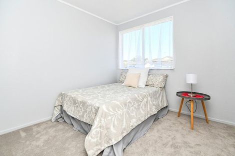 Photo of property in 2/18 Silver Creek Road, Weymouth, Auckland, 2103