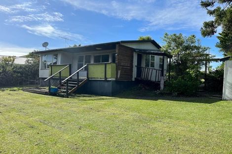 Photo of property in 1366 Whangaparaoa Road, Army Bay, Whangaparaoa, 0930