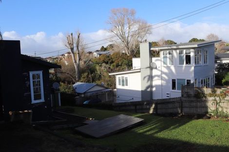 Photo of property in 27 Glenfern Road, Mellons Bay, Auckland, 2014