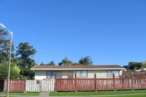 Photo of property in 1 Whitechapel Grove, Stokes Valley, Lower Hutt, 5019