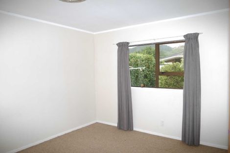 Photo of property in 72 Aorangi Road, Paraparaumu, 5032