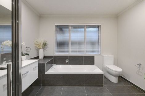 Photo of property in 121 Condor Drive, Pyes Pa, Tauranga, 3112