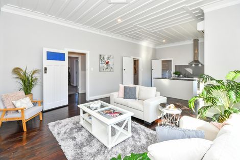 Photo of property in 1/7 Opaheke Road, Papakura, 2110