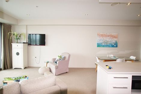Photo of property in 33/8 Maunganui Road, Mount Maunganui, 3116