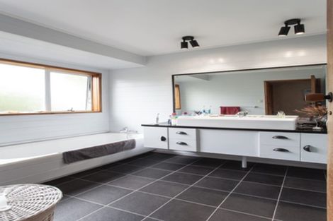 Photo of property in 9 Barclay Place, Te Kamo, Whangarei, 0112