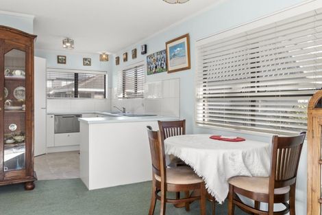 Photo of property in 10 Terrace Avenue, Mount Maunganui, 3116