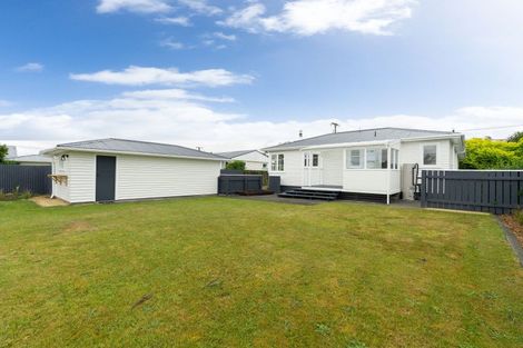 Photo of property in 81 Bartholomew Road, Levin, 5510