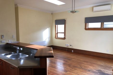 Photo of property in 15 Caroline Street, Mount Victoria, Wellington, 6011