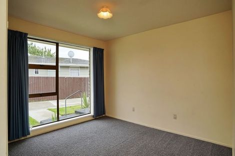 Photo of property in 1/69 Denise Crescent, Hornby, Christchurch, 8042