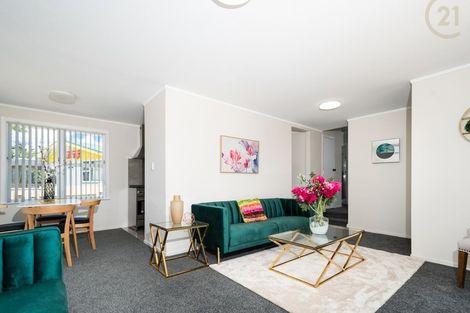 Photo of property in 22 Riverpark Crescent, Henderson, Auckland, 0610