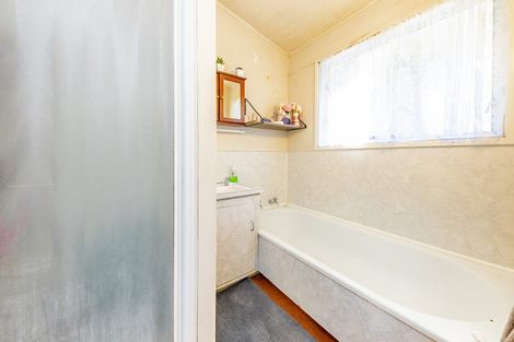 Photo of property in 22 Leith Court, Papatoetoe, Auckland, 2104