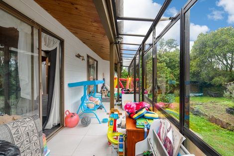 Photo of property in 116a Sandspit Road, Waiuku, 2123