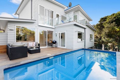 Photo of property in 63 Cliff Road, Torbay, Auckland, 0630