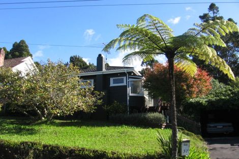 Photo of property in 37 Kopiko Road, Titirangi, Auckland, 0604