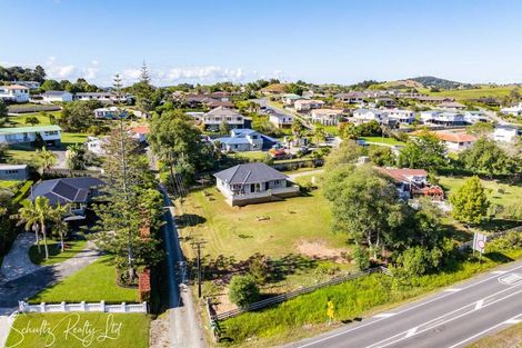 Photo of property in 15 Ash Grove, Maungaturoto, 0520