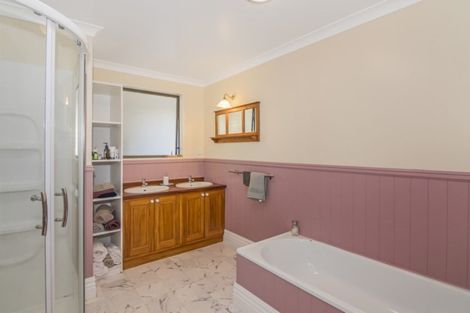 Photo of property in 13 Matuku Place, Atawhai, Nelson, 7010