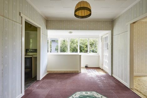 Photo of property in 37 Kopiko Road, Titirangi, Auckland, 0604
