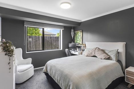 Photo of property in 28 Madison Street, Cambridge, 3434